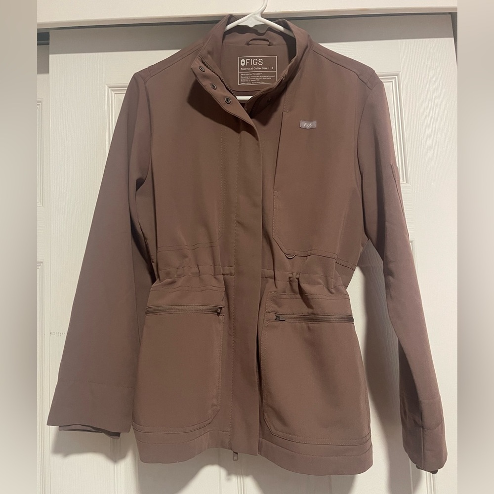 Figs Women's Utility Jacket in Smokey Taupe